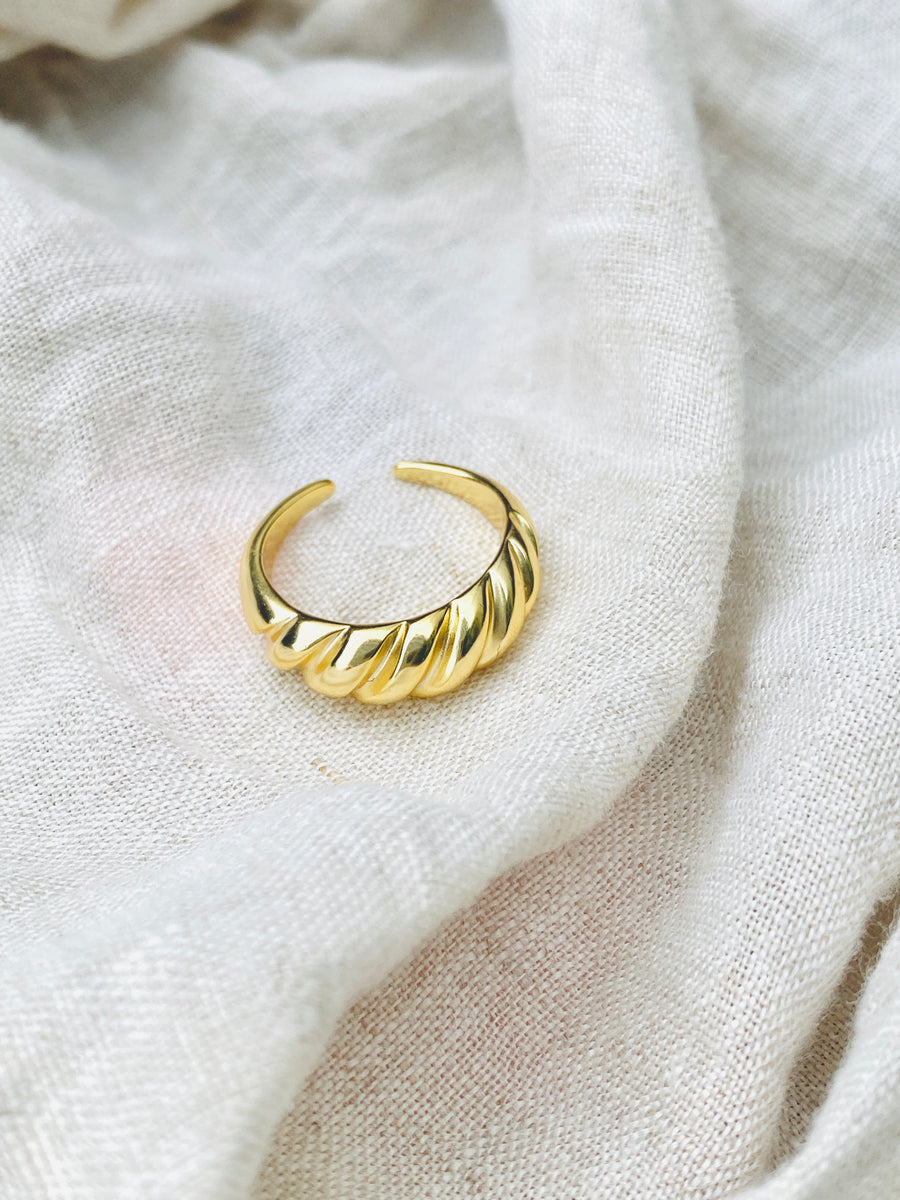 Croissant Ring